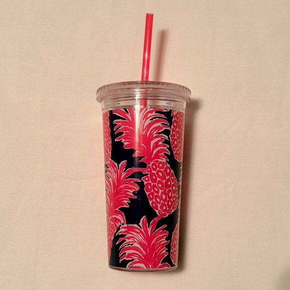 Lilly Pulitzer Tumbler in Flamenco Pink Pineapple, NWOT - Picture 2 of 3